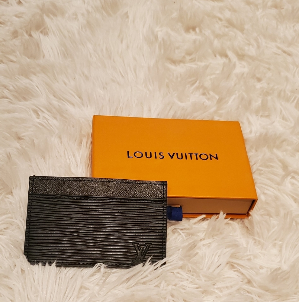 Louis Vuitton black card case unisex